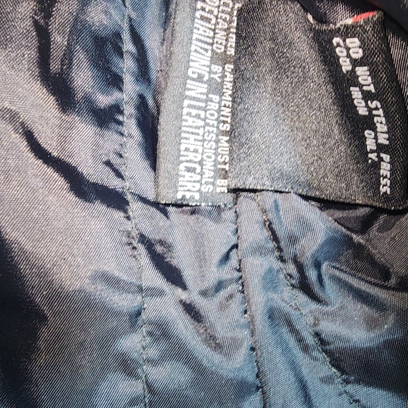 FIRST CLASSICS EUC WOMENS SZ M BLACK LEATHER BIKER HEAVY JACKET COAT - Picture 12 of 16